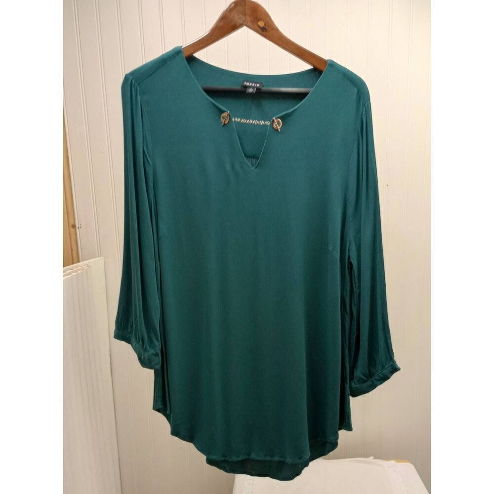 Torrid long sleeve green light weight blouse Size 1 / XL